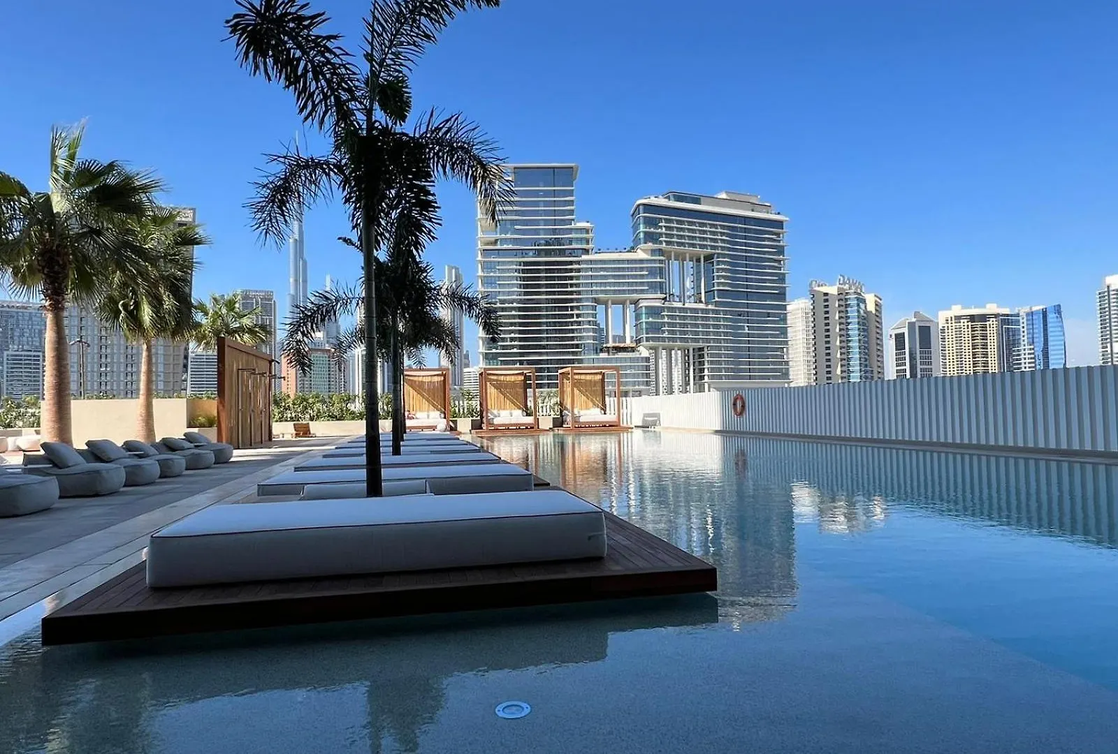 Upside Living Downtown Business & Leisure Apartment Dubai